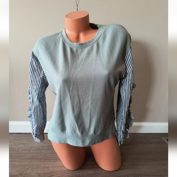 Women's Charmed Hearts Striped Open Ruffle Sleeve Knit Top Sweater M - Picture 2 of 7